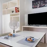 Guesthost - Corner Apartamento *