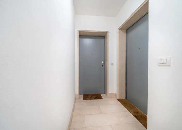 Guesthost - Corner Apartment